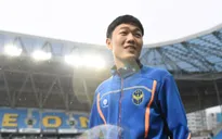 Gangwon FC ví Xuân Trường với Park Ji Sung