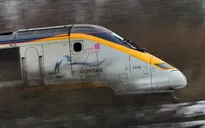 Tàu cao tốc Eurostar bị cháy, 700 hành khách mắc kẹt trên đường