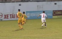 VIDEO: Van Bakel sai lầm, Văn Toàn ghi bàn ấn tượng giúp HAGL dẫn FLC Thanh Hoá 2-0