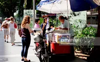 Ẩm thực đường phố Singapore có nguy cơ mai một