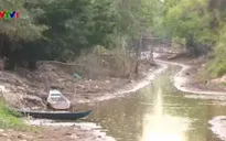 Cà Mau: Giao thông đường thủy bị ngưng trệ vì hạn hán