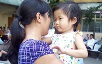 Sự sống mong manh của bé gái 4 tuổi bị ung thư máu