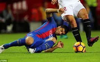 Luis Suarez "tẩy thẻ" đầy tinh quái trước El Clasico