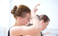 8 bí quyết hiệu quả kiểm soát mồ hôi vào mùa hè