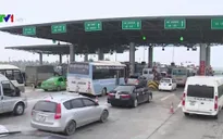 Ngày đầu nghỉ lễ 30/4: Ùn tắc kéo dài trên tuyến Trần Duy Hưng - Pháp Vân - Cầu Giẽ