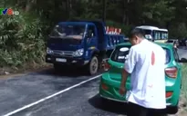 Đâm tài xế taxi trọng thương sau va chạm giao thông