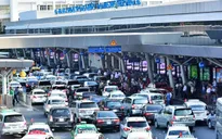 Đề nghị tạm dừng thu phí sử dụng đường ra vào sân bay