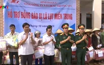Binh đoàn 12 tặng quà cứu trợ cho đồng bào Hà Tĩnh, Quảng Bình