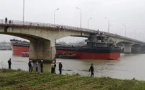 Hôm nay (17/3), giải phóng tàu đâm sập cầu An Thái ở Hải Dương