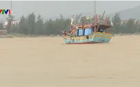 Chìm tàu cá tại cửa Gianh, Quảng Bình