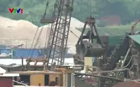 Khai thác cát trái phép: Chính quyền đùn đẩy trách nhiệm