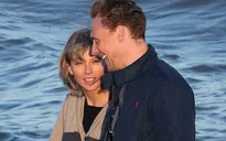 Taylor Swift đã bị “Loki” Tom Hiddleston tán tỉnh như thế nào?