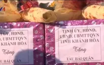 Hàng trăm tấn quà Tết lên đường ra Trường Sa
