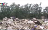 Rác thải công nghiệp ngập ngụa khu kinh tế Vũng Áng
