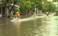 Người dân TP Thái Bình khốn khổ vì nước bủa vây