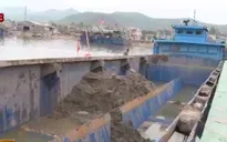 Phát hiện gần 600 tấn bùn thải chuẩn bị đổ ra biển