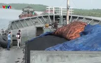 ​Bắt tàu chở 3.000 tấn than không rõ nguồn gốc