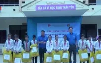 Thành đoàn - Hội đồng Đội TP Hà Nội thăm và tặng quà thanh thiếu nhi Điện Biên