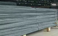 Khách hàng bất ngờ khi giá thép "nhảy" liên tục