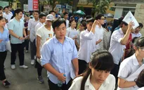 Thí sinh than đề Tiếng Anh quá dài