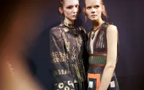 Mê mẩn những thiết kế thời trang mới nhất của Valentino