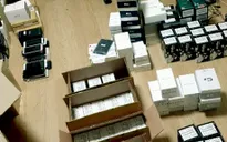 Thu giữ số lượng lớn điện thoại di động không rõ nguồn gốc