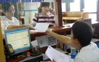 Thu lệ phí trước bạ lần đầu 10% đối với ô tô chở người từ 9 chỗ trở xuống
