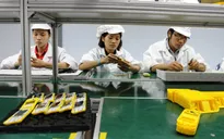 Người lao động hứng khởi trong ngày làm việc đầu năm