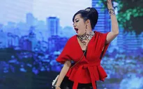 Gala cười 2017: Thúy Nga khoe dáng chuẩn, "đá xéo" đại gia 72 tuổi