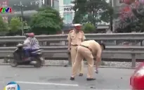 Hà Nội: Ô tô đâm 2 xe máy, một người tử vong