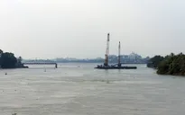 Trục vớt an toàn nhịp cầu Ghềnh bị sập
