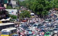 Tăng tốc độ xe chạy trong khu dân cư thêm 10 km/h