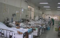 Tai nạn gia tăng, nhiều người ăn Tết trong bệnh viện