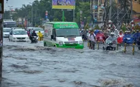 Triều cường đạt đỉnh, một số khu vực ở TP.HCM có thể ngập sâu