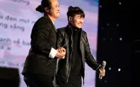 Giọng ca phi giới tính làm náo loạn ghế nóng Sing My Song