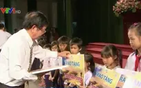 TT - Huế: Trao học bổng cho học sinh vùng sự cố môi trường biển