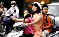 Chưa đến 50% trẻ em đội mũ bảo hiểm khi tham gia giao thông