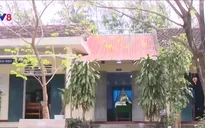 Trường học xuống cấp, học trò vừa học vừa lo