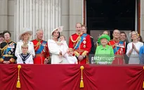 Nước Anh mừng sinh nhật lần thứ 90 của Nữ hoàng Elizabeth II