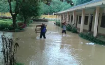 Hà Tĩnh tiếp tục mưa lớn, hàng vạn học sinh không thể tới trường