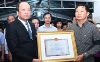 Truy tặng Huân chương Bảo vệ Tổ quốc hạng Nhất cho phi công L39 tử nạn