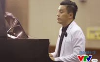 Lam Trường vừa chơi piano vừa hát "Tình thôi xót xa" khiến fan tan chảy