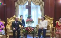 Thủ tướng Nguyễn Xuân Phúc gặp các đồng chí nguyên lãnh đạo Lào