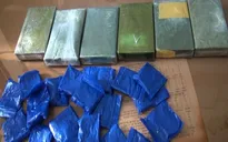 Bắt đối tượng mua bán 5 bánh heroin từ biên giới Việt - Lào