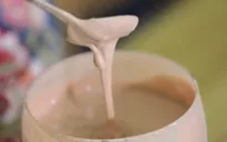 Tự làm nước rửa bát từ bột mỳ
