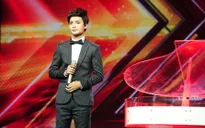 Nhân tố bí ẩn: Hát về mẹ, "Hoàng tử buồn" Tuấn Phương lấy nước mắt Hồ Quỳnh Hương