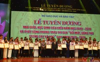 Tuyên dương 252 nhà giáo, học sinh tiêu biểu năm học 2015-2016