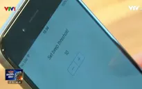 Vận động viên khiếm thị chạy qua sa mạc nhờ ứng dụng smartphone