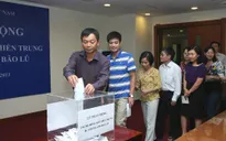 Hội đồng hương miền Trung tại Đài Loan quyên góp ủng hộ đồng bào bị ảnh hưởng lũ lụt