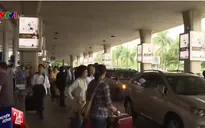 Xử phạt ô tô đỗ quá 3 phút tại sảnh sân bay Tân Sơn Nhất